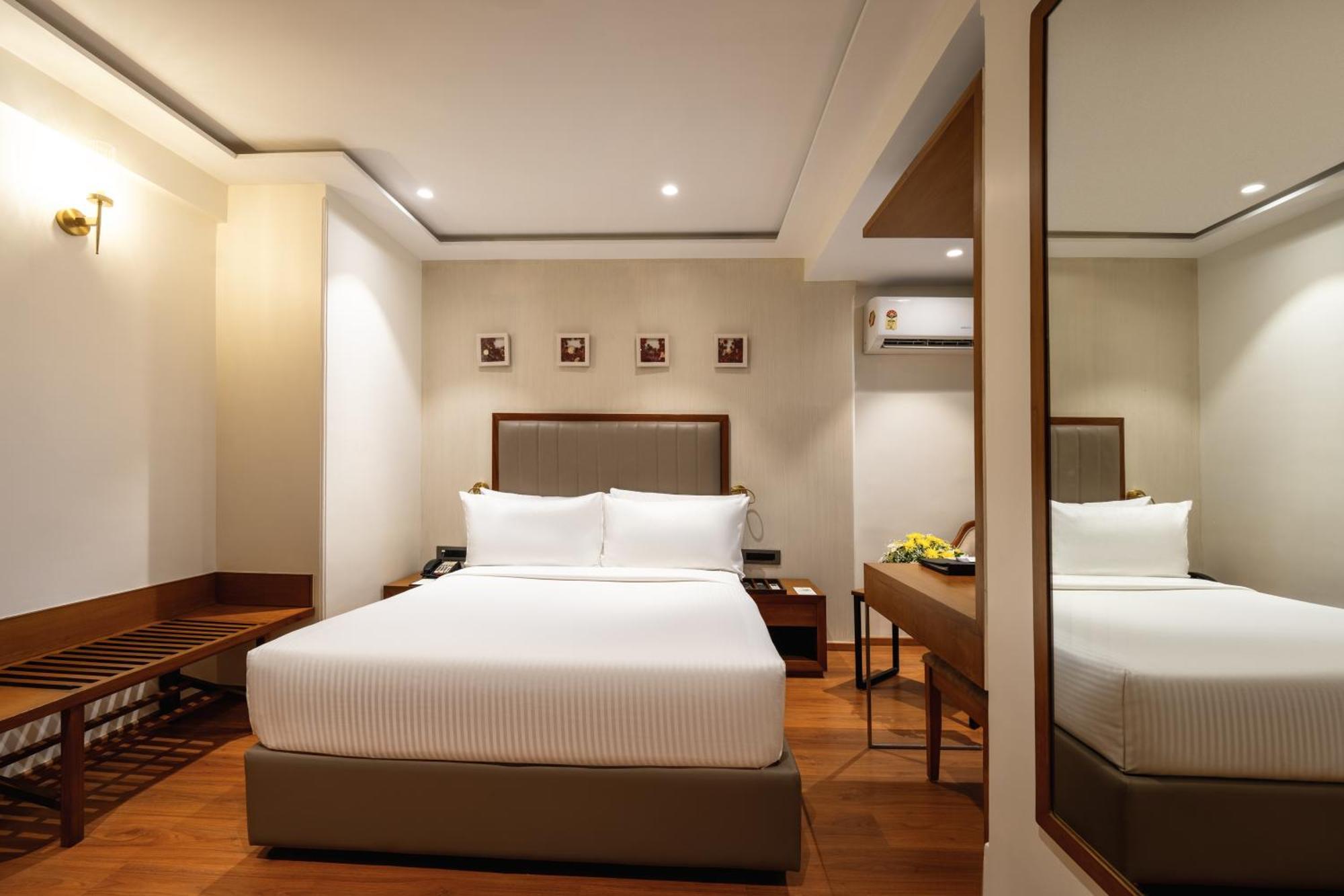 The Shalimar Hotel, Kemps Corner Mumbai  Kamer foto